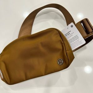 Lululemon Everywhere Belt Bag in Brown Camel